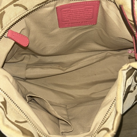 Coach F15067 Beige and Pink Shoulder Monogram Canvas and Leather Bag - Picture 10 of 11